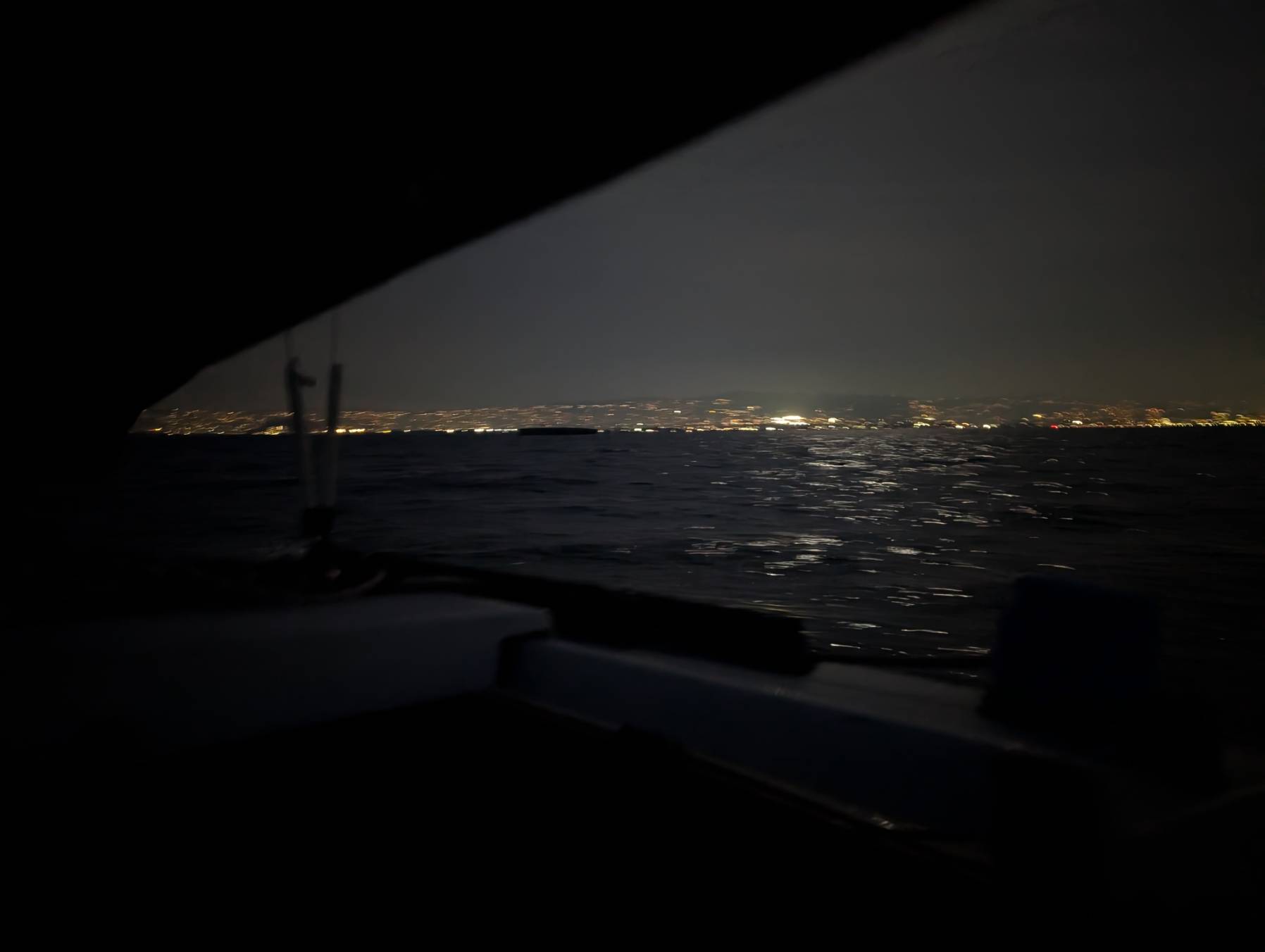 Voyage_F8061F68-4C90-4219-8C6E-6D4F33D2A19E