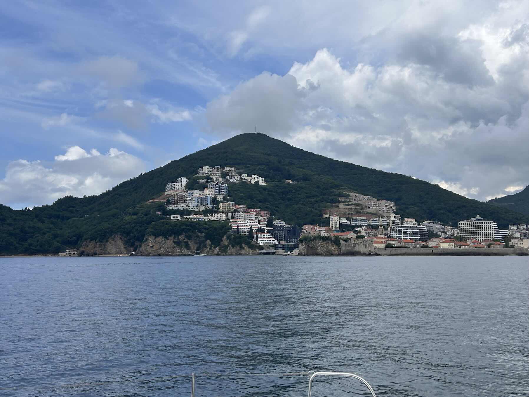 Voyage_36BE9D28-0A70-4EFF-A024-79921681CBF3