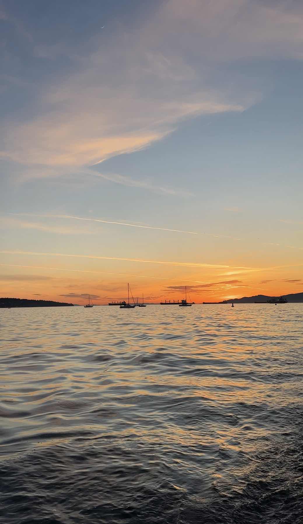 Sunset Sail_57498F03-81FA-4AAE-8049-27ACF889631C