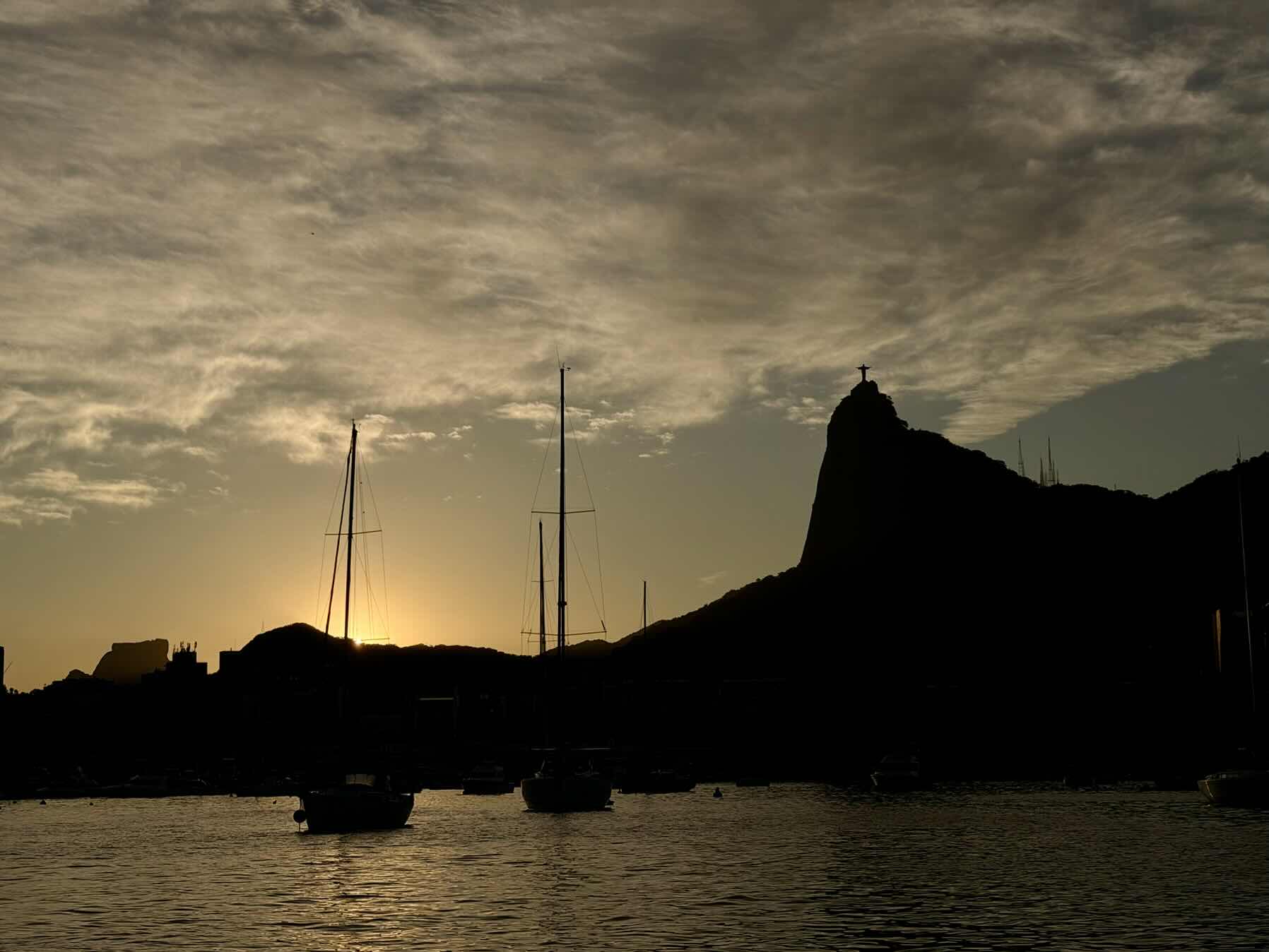 Sunset sail_45F99220-CBDD-415E-B78F-1D11297EF188