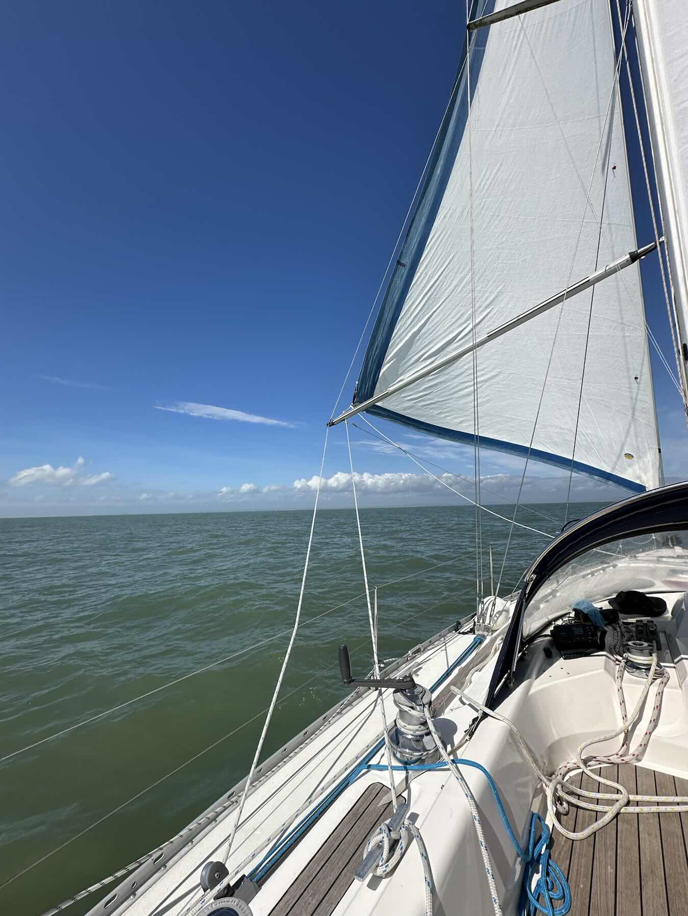 Out and back - day sail_29F2D494-CF53-49F9-B402-6769AB1EFDC3
