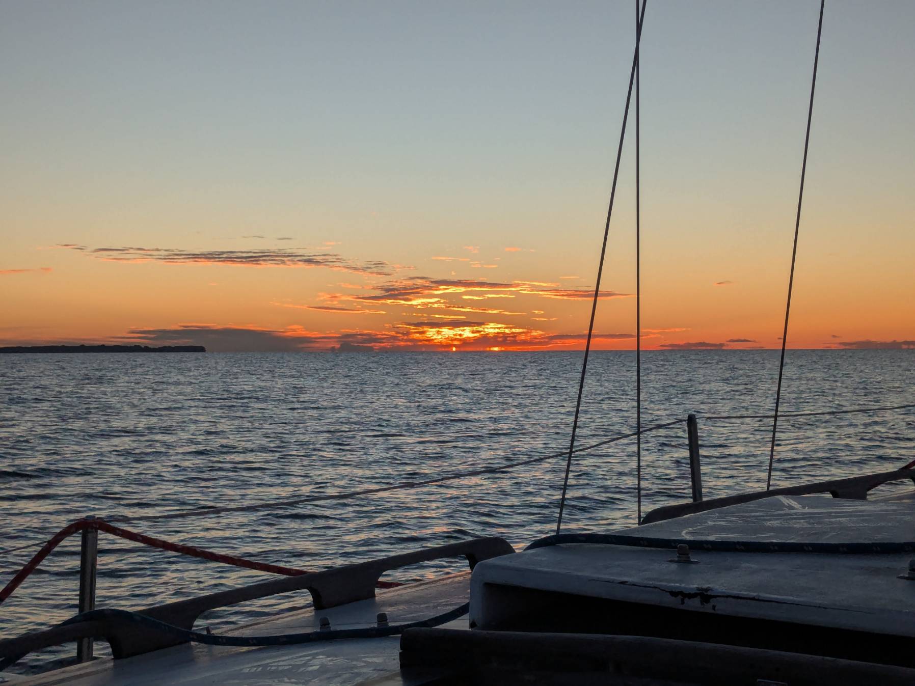 last sunrise sail _2B0E652D-ABCE-490D-A025-A2E6FEED873D