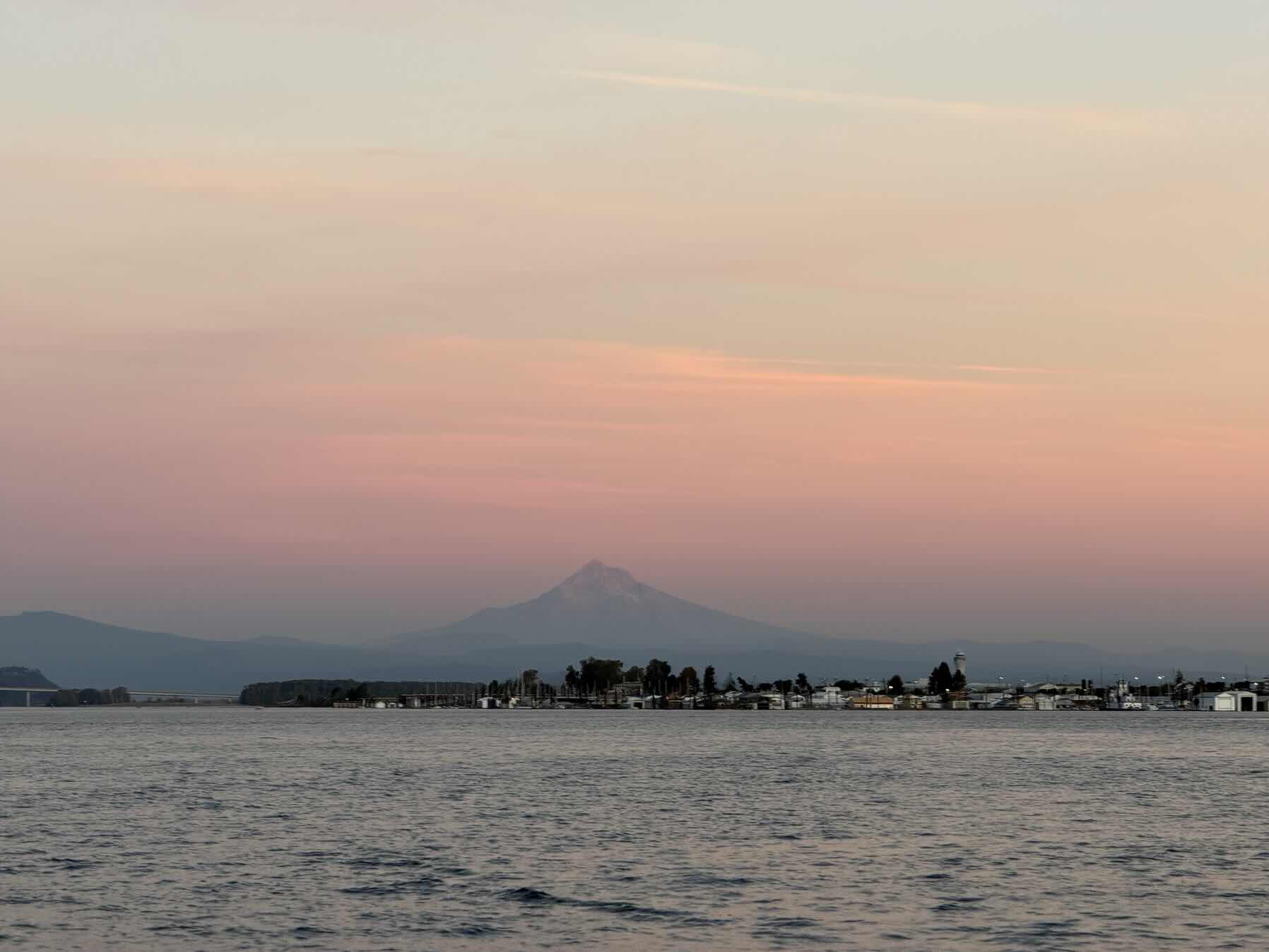 Perfect Sunset Sail_106F5428-5BBA-4D78-875E-82DB7F16BF0C