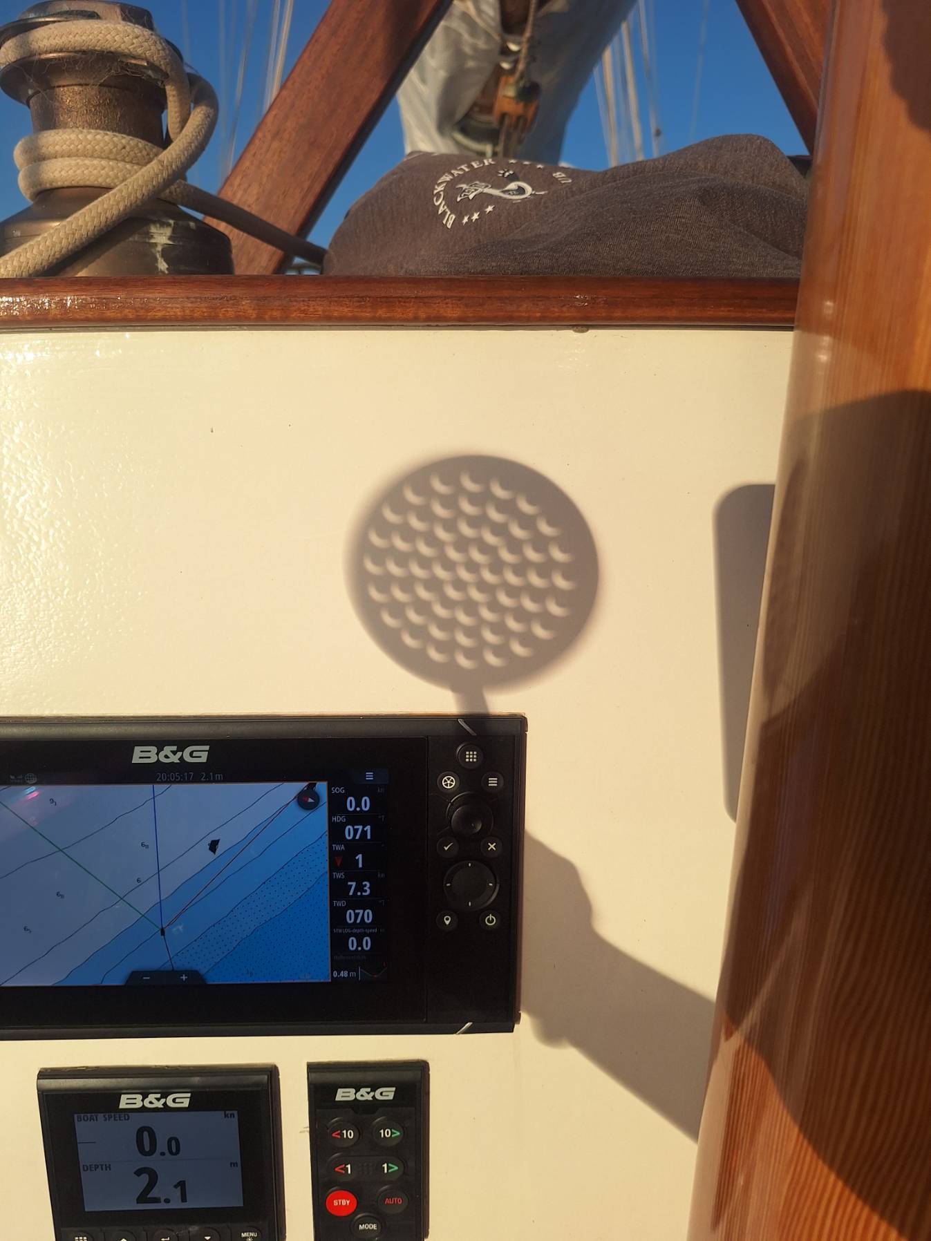 Watching the eclipse at anchor_FACDC95B-5651-478F-84AA-210A41F5FC89