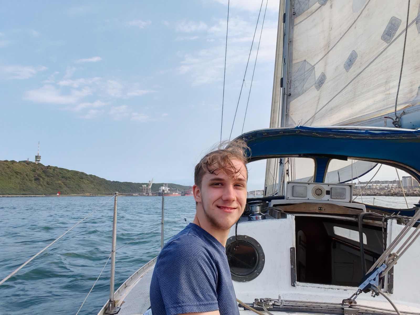 Sat sail with Robin and Leo_79E6D669-AC17-43EB-8783-4EF23AF2A9A7