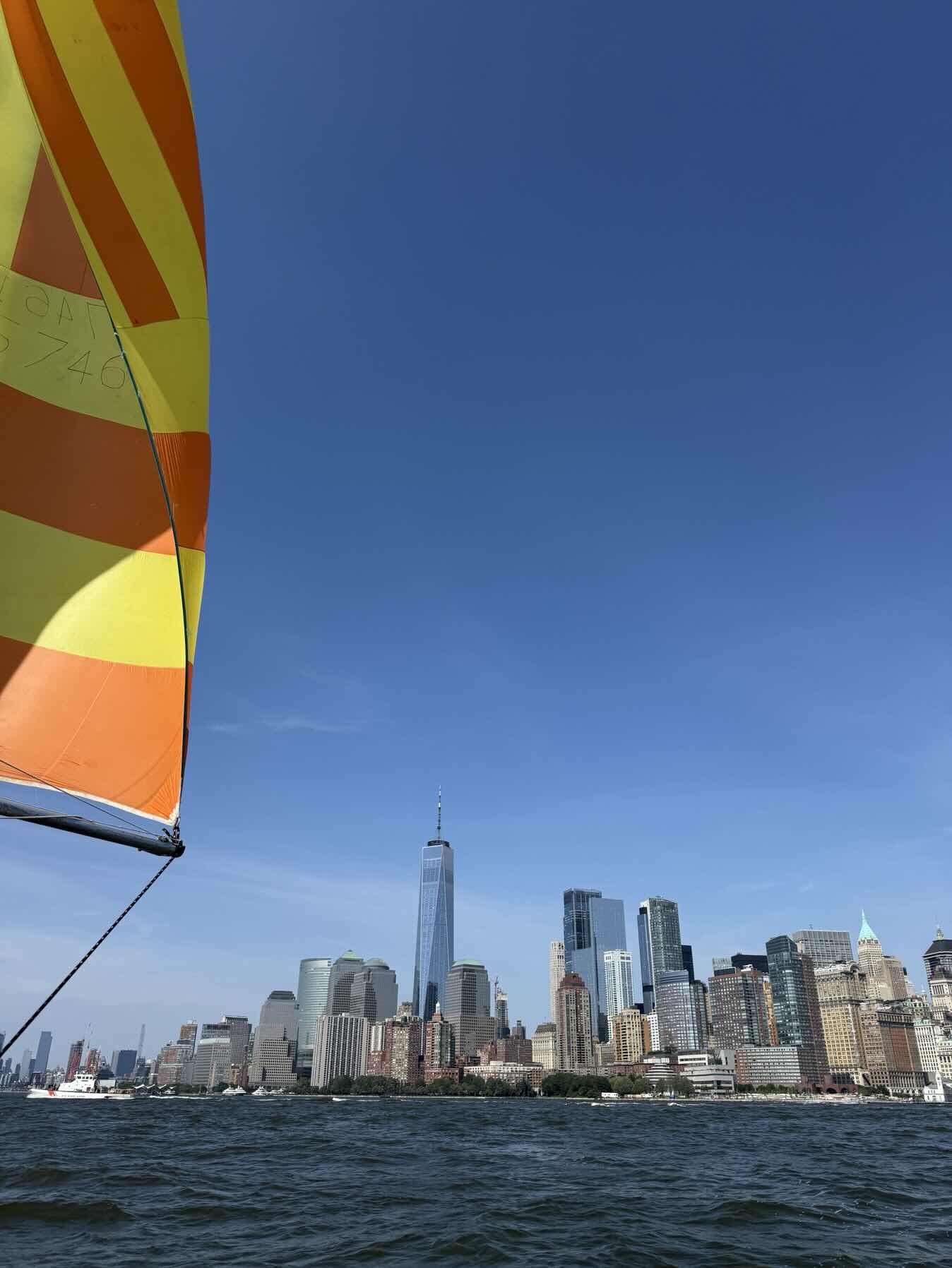 Verrazzanno with Spinnaker_4A427475-7E59-4253-9C38-39D516E67FB6