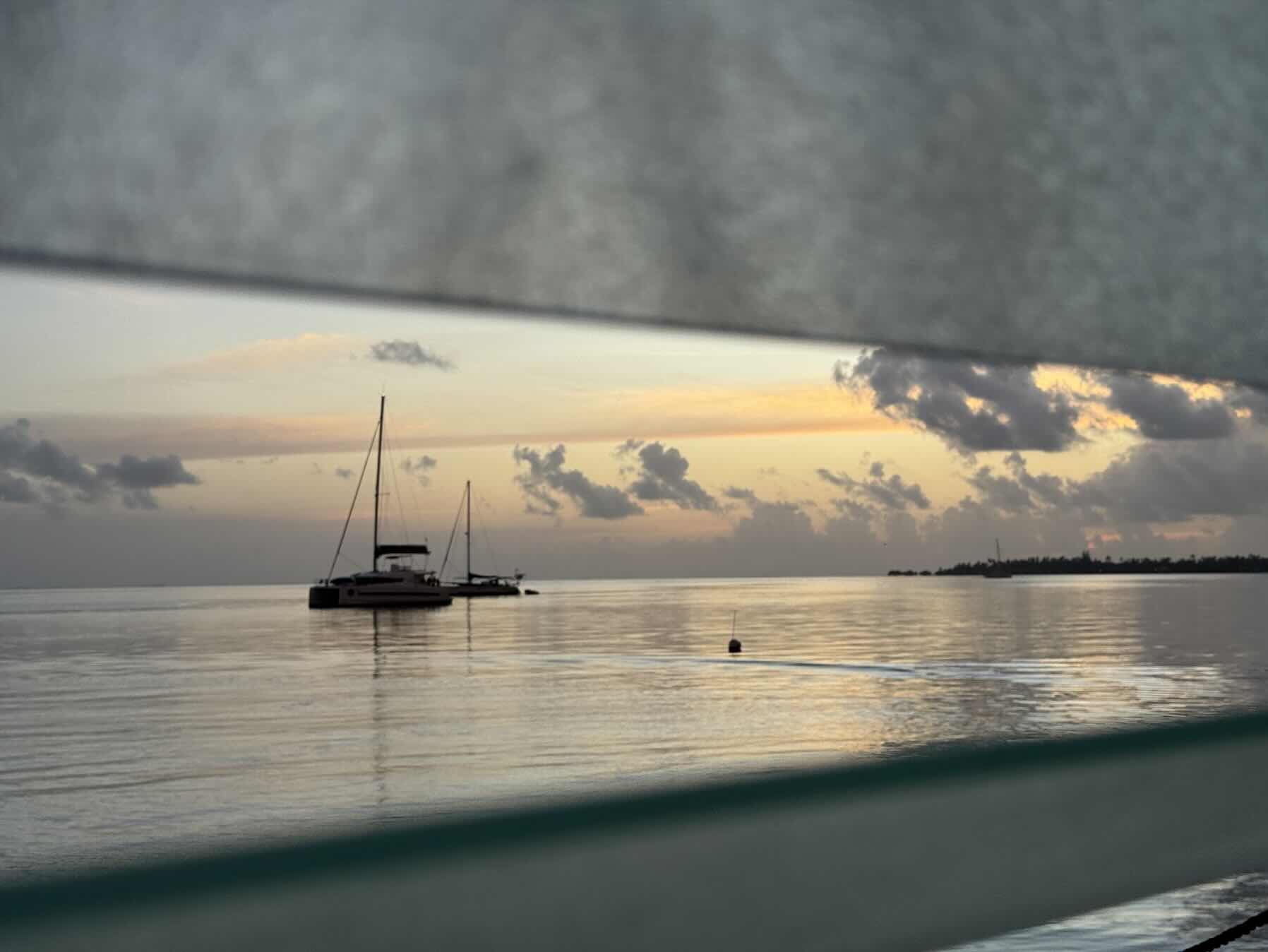 Tahiti D2_36968F60-B28B-4A8E-ADBE-800E607660C2