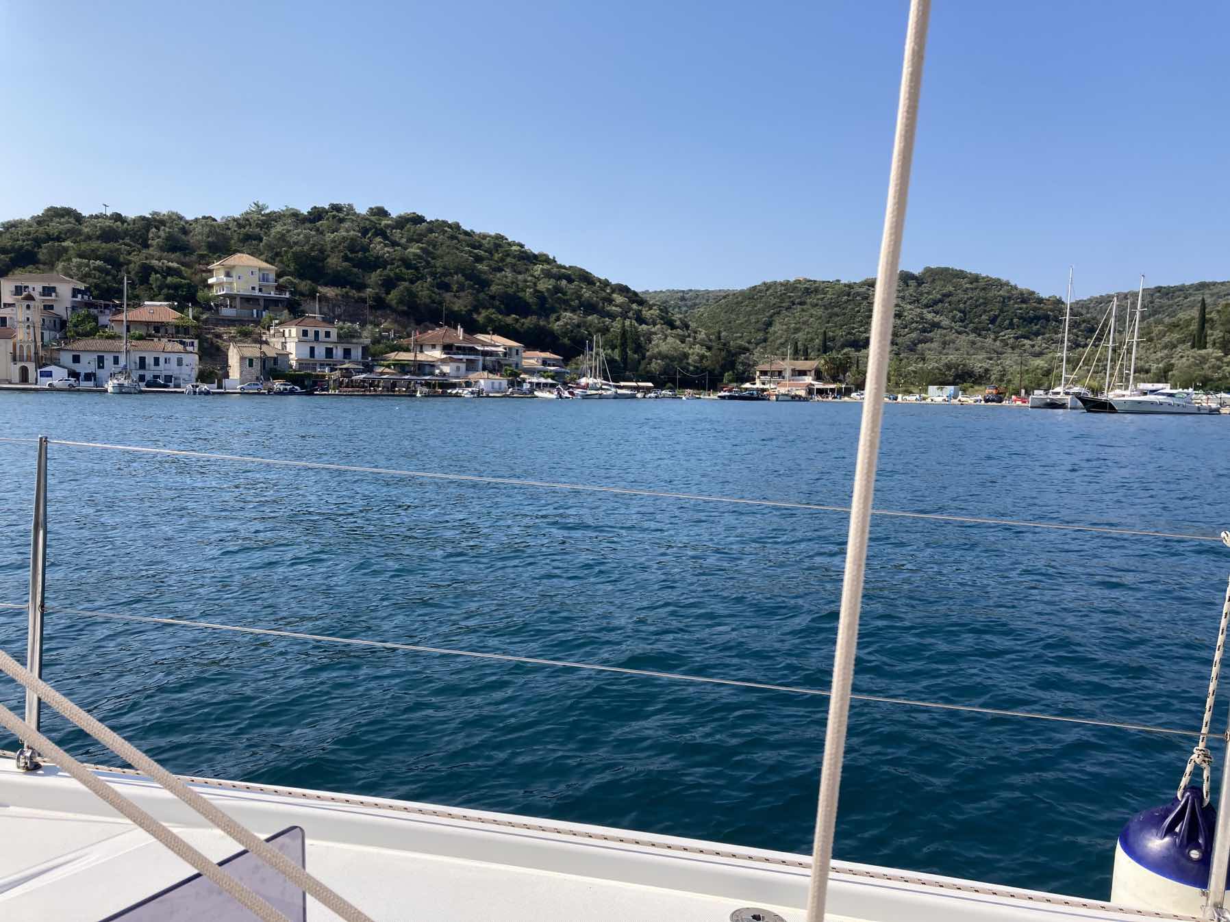 White horses and Prosecco 🌊🥂_866FD766-02A4-4B4B-8B21-1F82348DDFAC