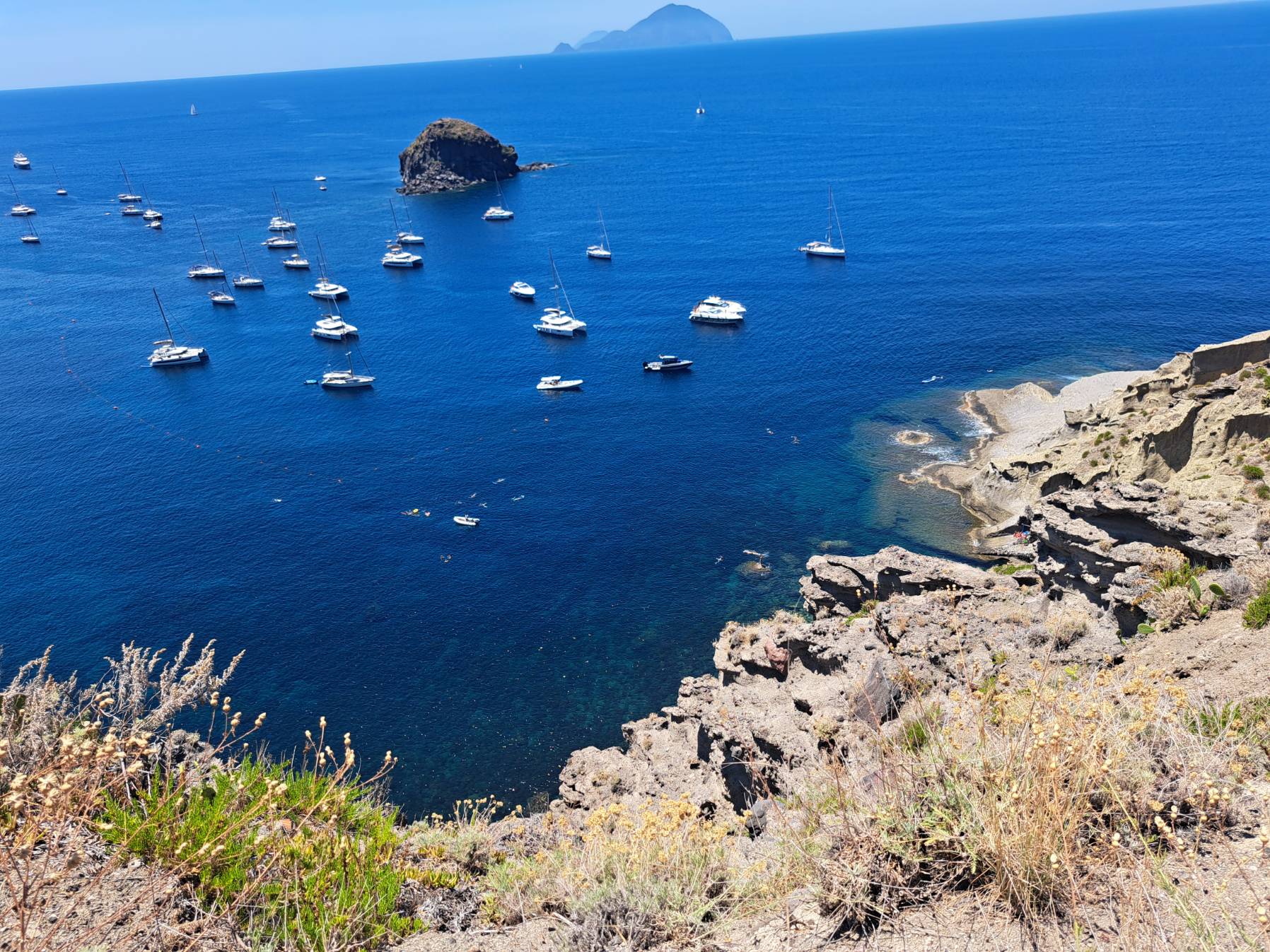 Volcano, Porto di Ponente_AD039F5A-EB3B-4366-83A3-15F05546565C