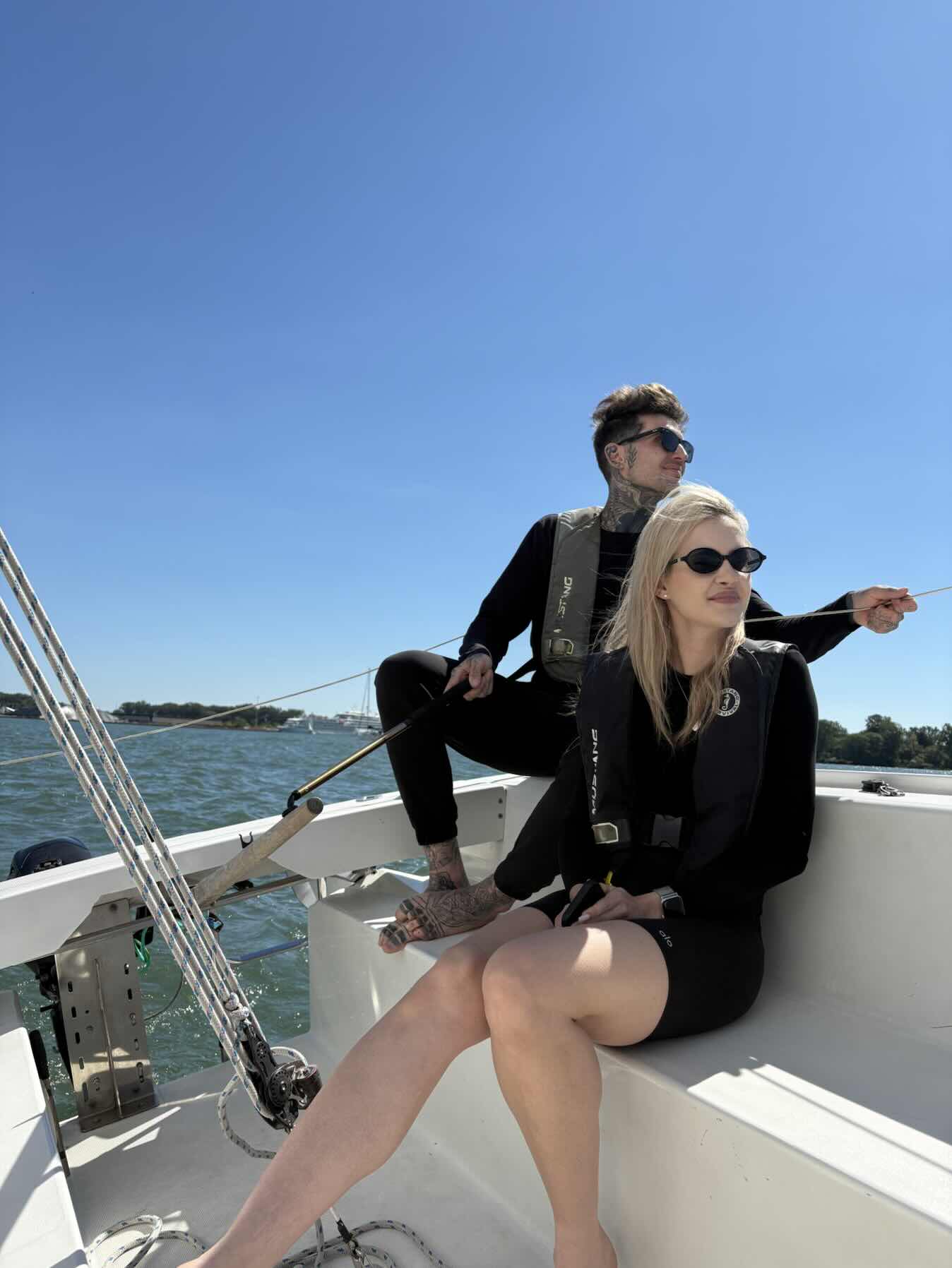 Disco sail with Zack & Patricia_17321257-39DC-4CF1-B3A1-A67CBB45A2EB
