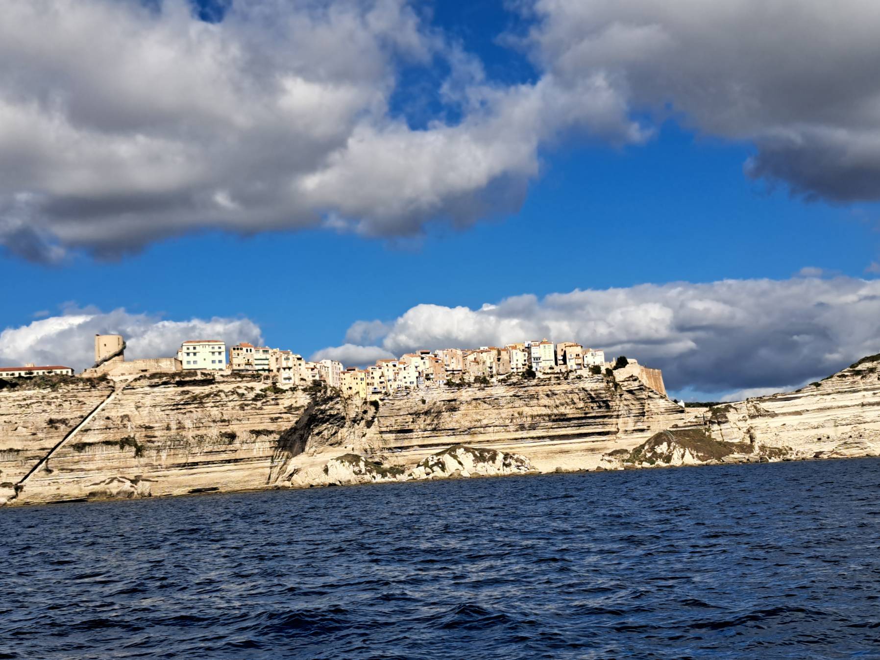 Bonifacio_B5CC8A44-2E42-4132-B16E-8380C7BC766A