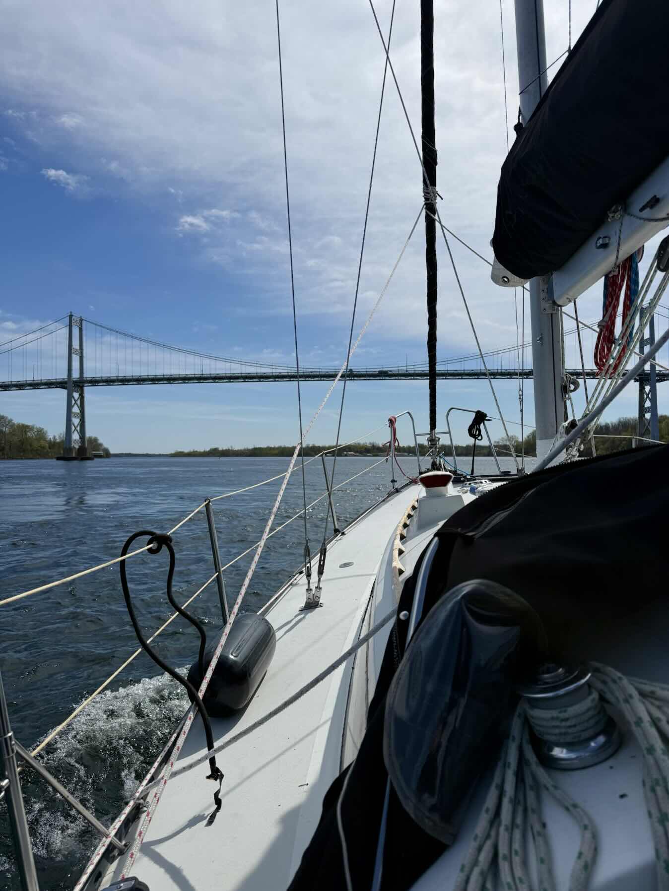 Convoyage d’AVA 
Crysler Park Marina ~ Valleyfield!_1F7945BA-6456-4544-BEE6-CC24687DD101