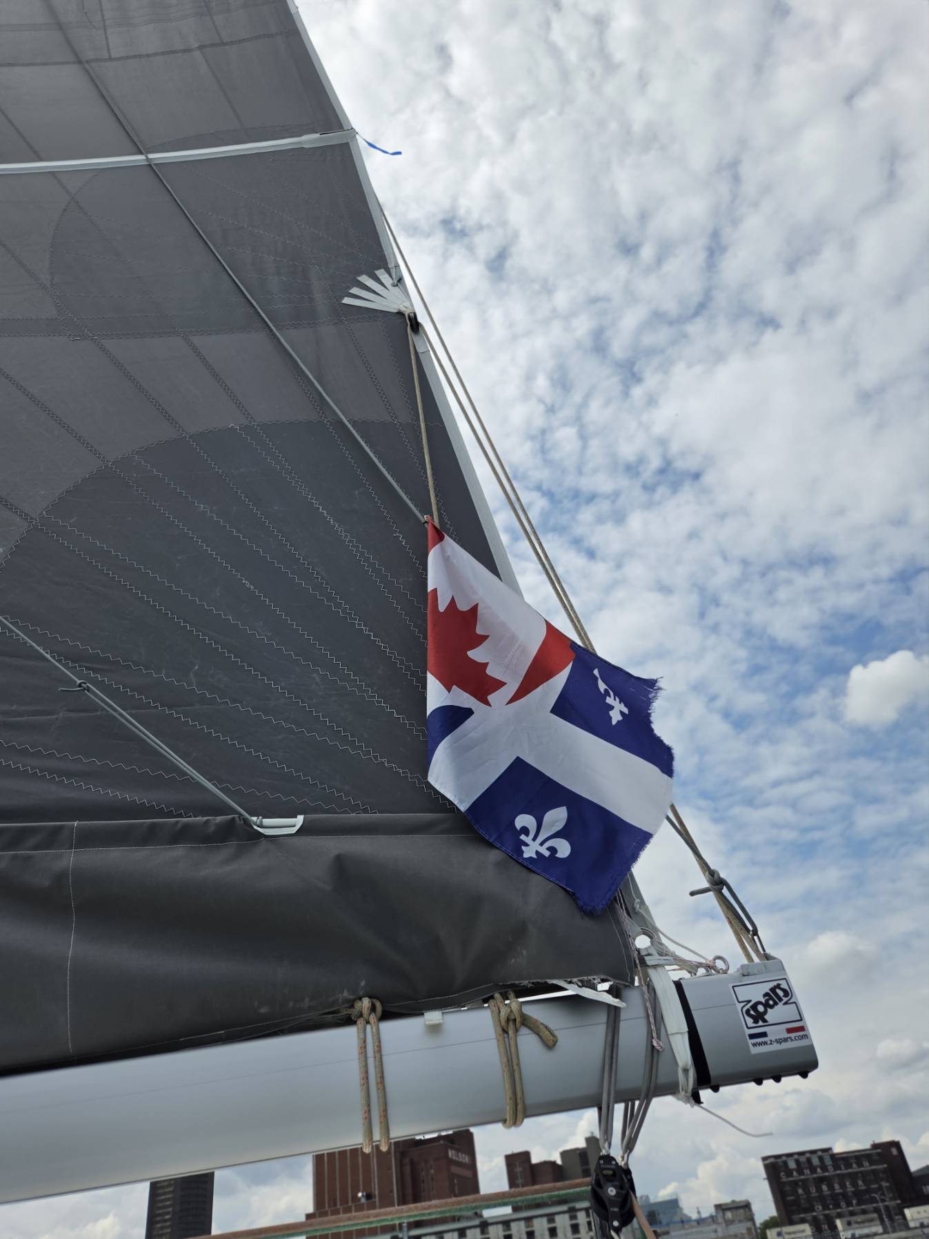 Introduction Catamaran_CDDB5805-1C62-4739-812F-2F1C6E374258