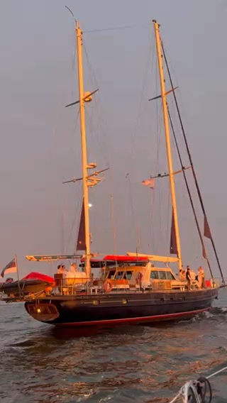 Voyage_D0DE1570-B8FA-4DDC-B28E-283FAAC18A7F