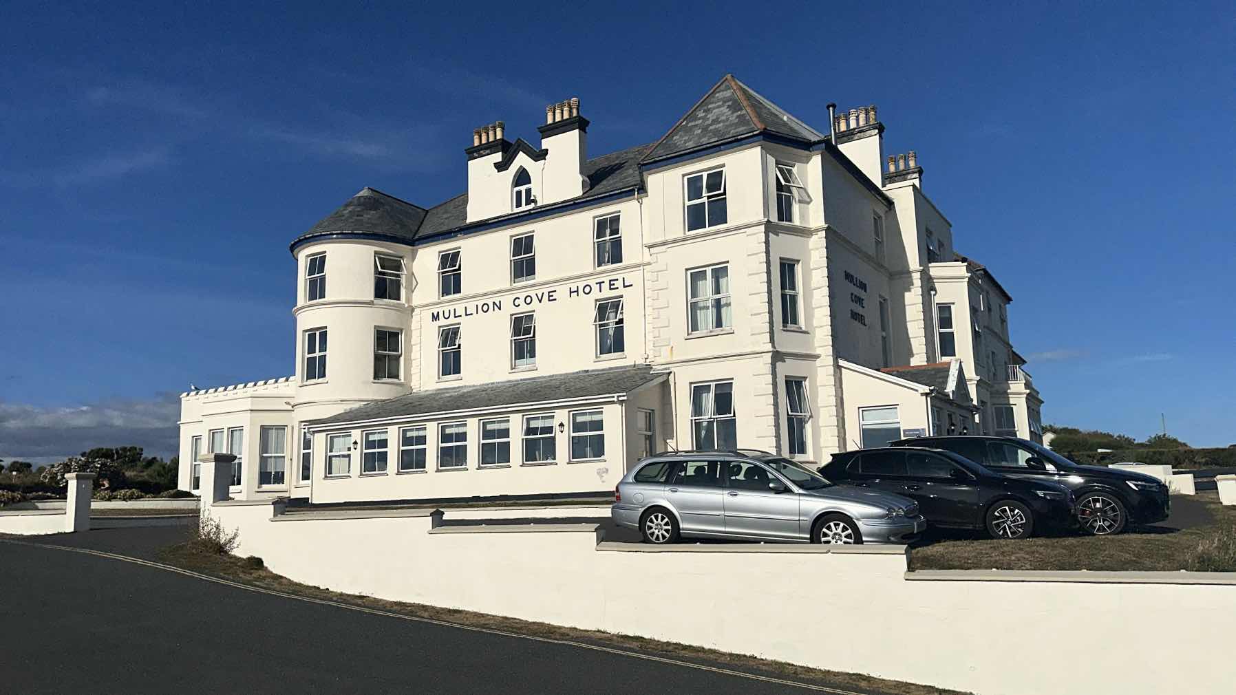 Sail from Eastern Isles in Scilly to Mullion Cove just east of the Lizard , anchored ⚓️ dinghy ashore and had beers at Mullion Cove hotel _096DDD64-41D9-4B1E-AA53-4162DA44FF2F