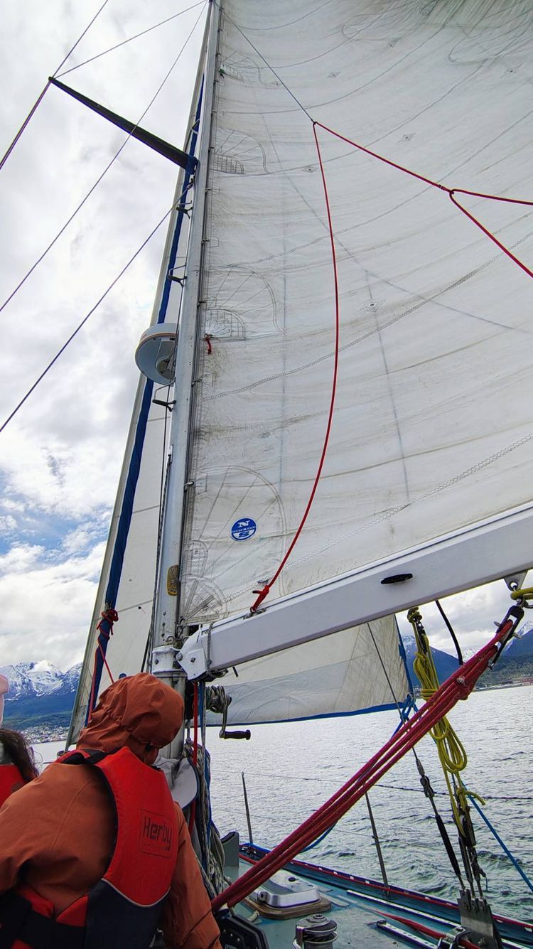 Voyage photo from Navegação no Canal Beagle com parada na Isla H