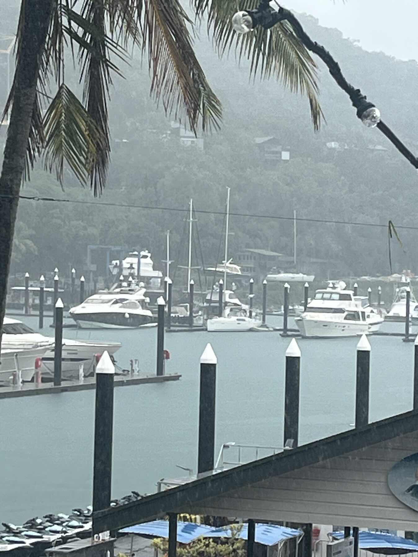 Hamilton Island_D990D466-8314-463B-B0D3-3E23767975F1