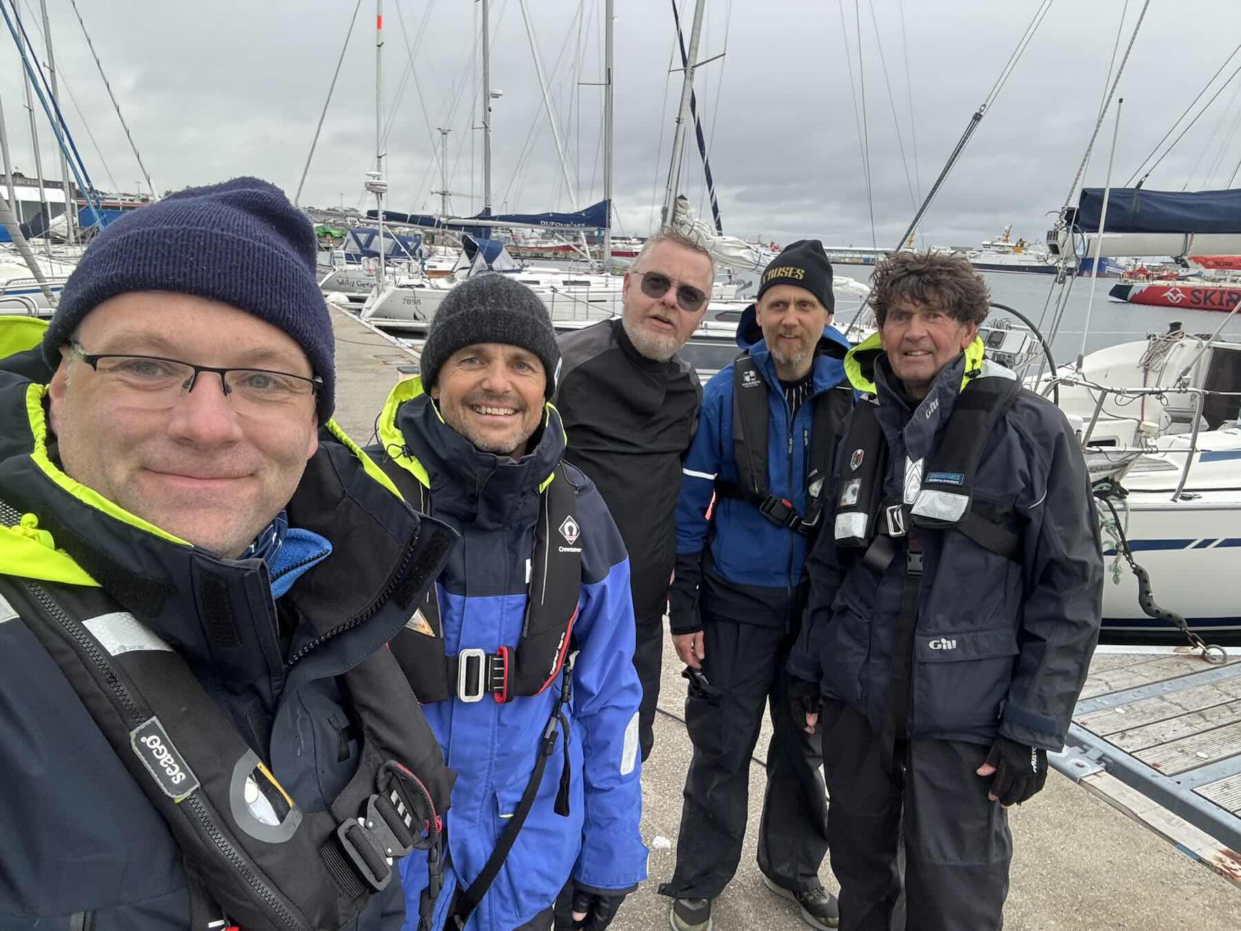 Good wind and spinnaker up!_DDEB9F7B-CB93-4094-BFC9-411966BF37A3