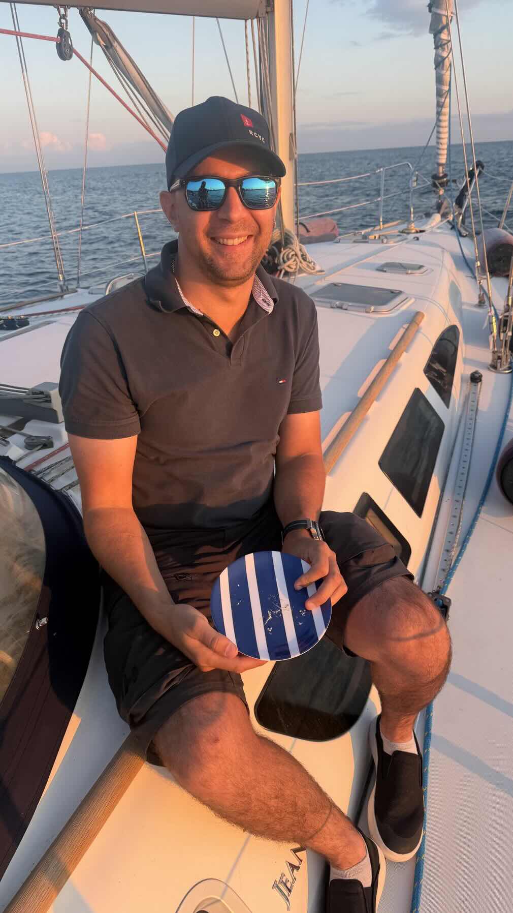 Social sailing _E5C0A282-A4B0-4ED4-B378-E8E82F399F00
