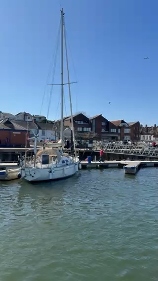 Sunny passage to Lymington_70DE6D07-44ED-4477-93A6-09944698AE14