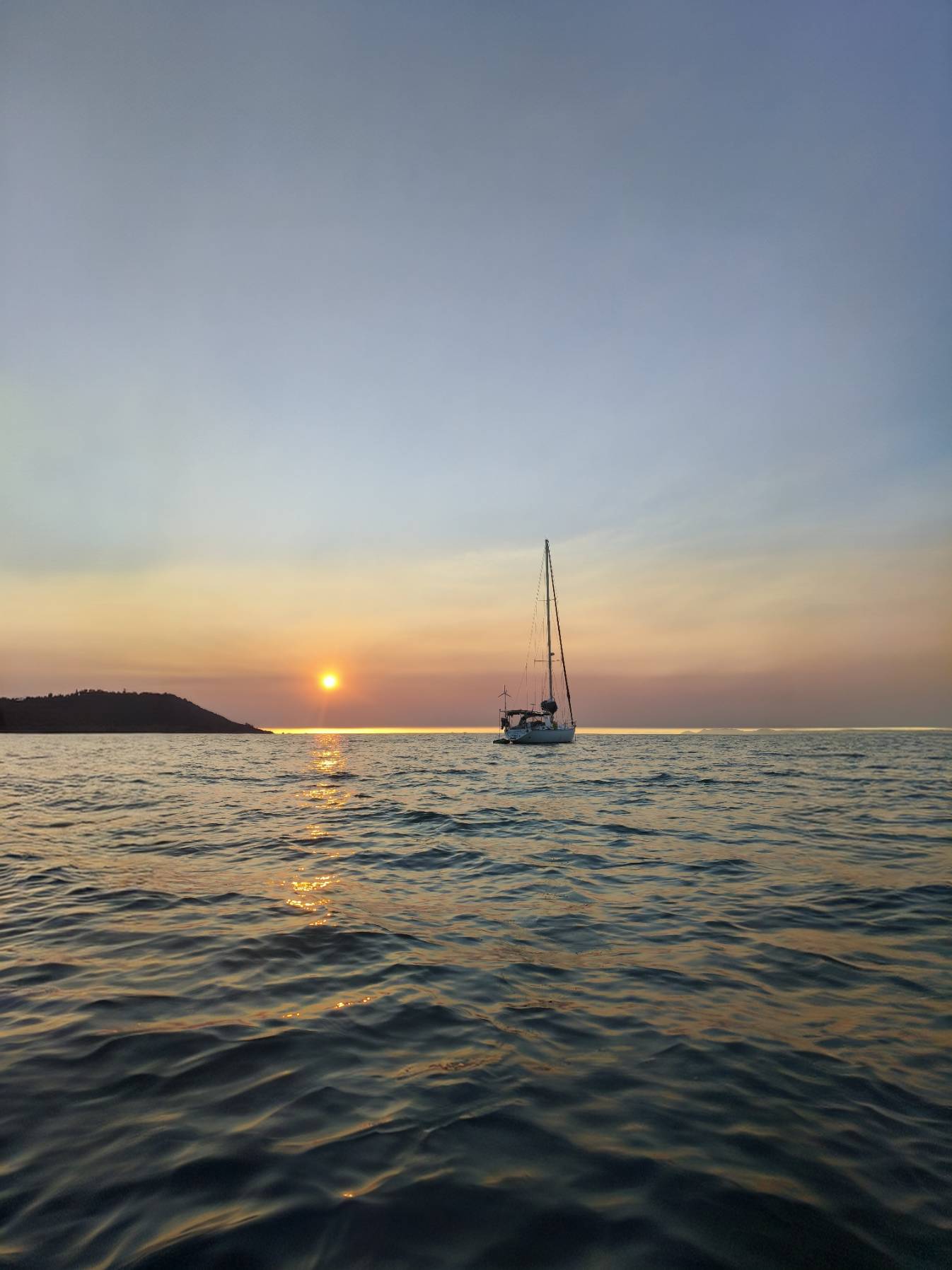 The reef to Magnetic Island _F511F734-5C59-45AB-8CEF-46C08A6048CD