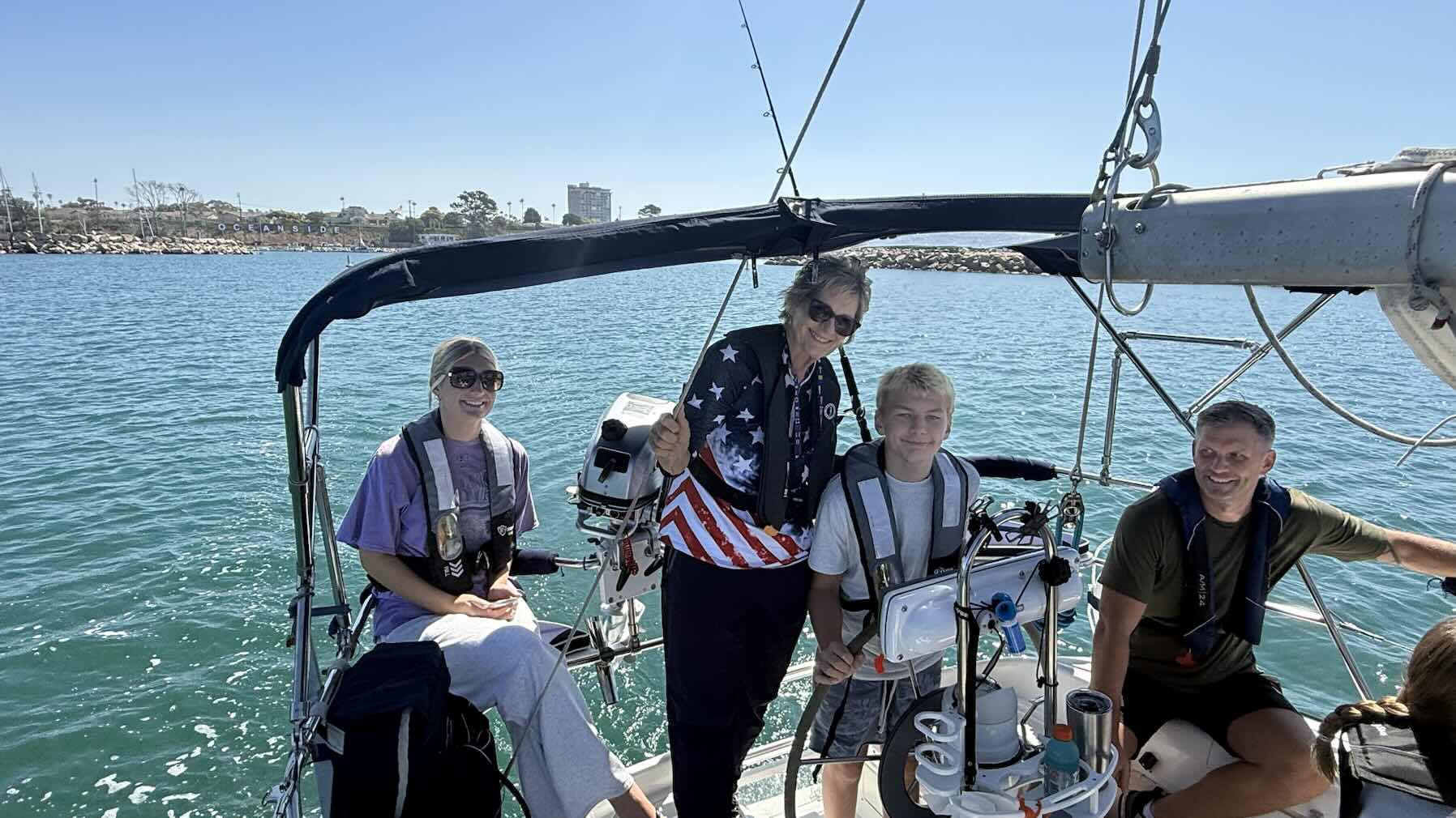 The Doran's first time on the ocean_B4072EFE-F3BA-4F07-B80B-3FD6DF1FCC67