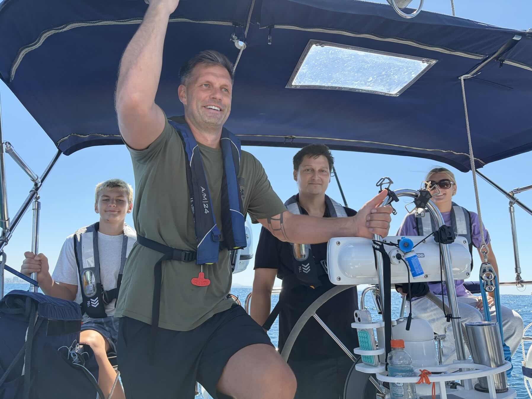 The Doran's first time on the ocean_DE4D17FA-CD38-43E5-8695-6427E69C9298