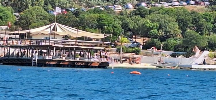 Voyage photo from Day to Butrintit via Ksamil