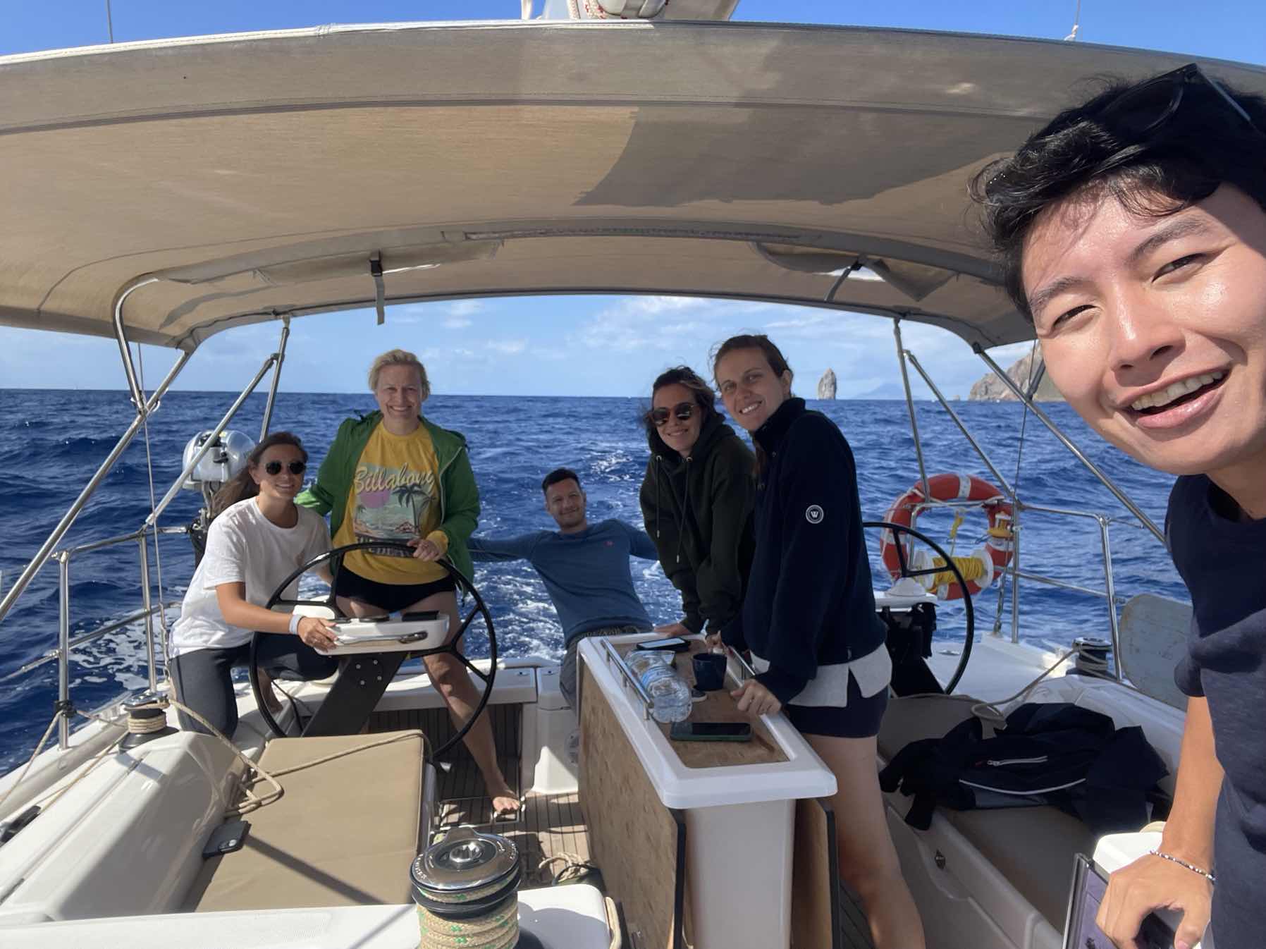 Sailing to sunshine ☀️🌞_FDC03837-2366-4F79-AB18-B1605D0FEC5C