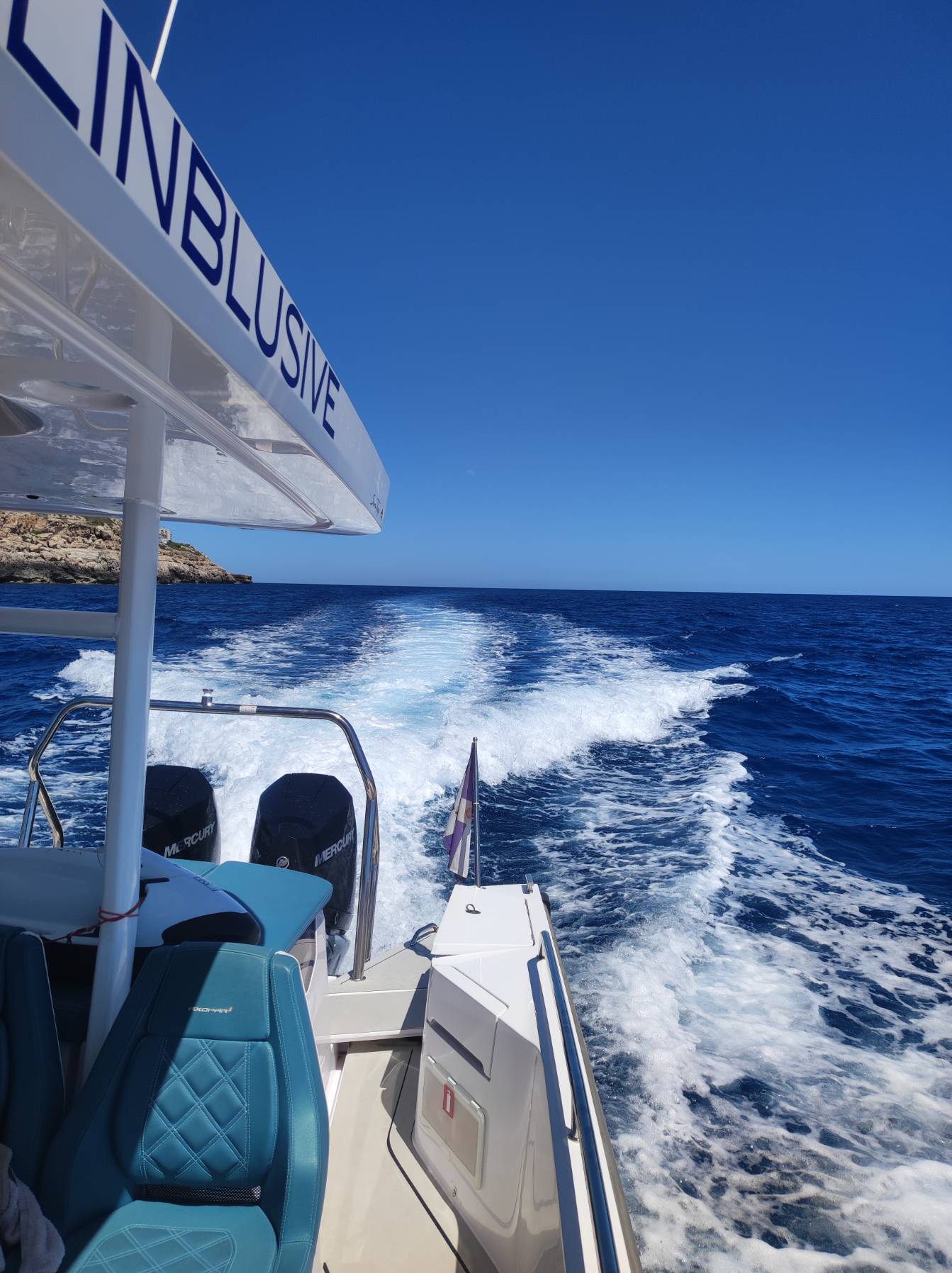 Voyage_40768208-C755-45AE-8D80-5B41770DA860