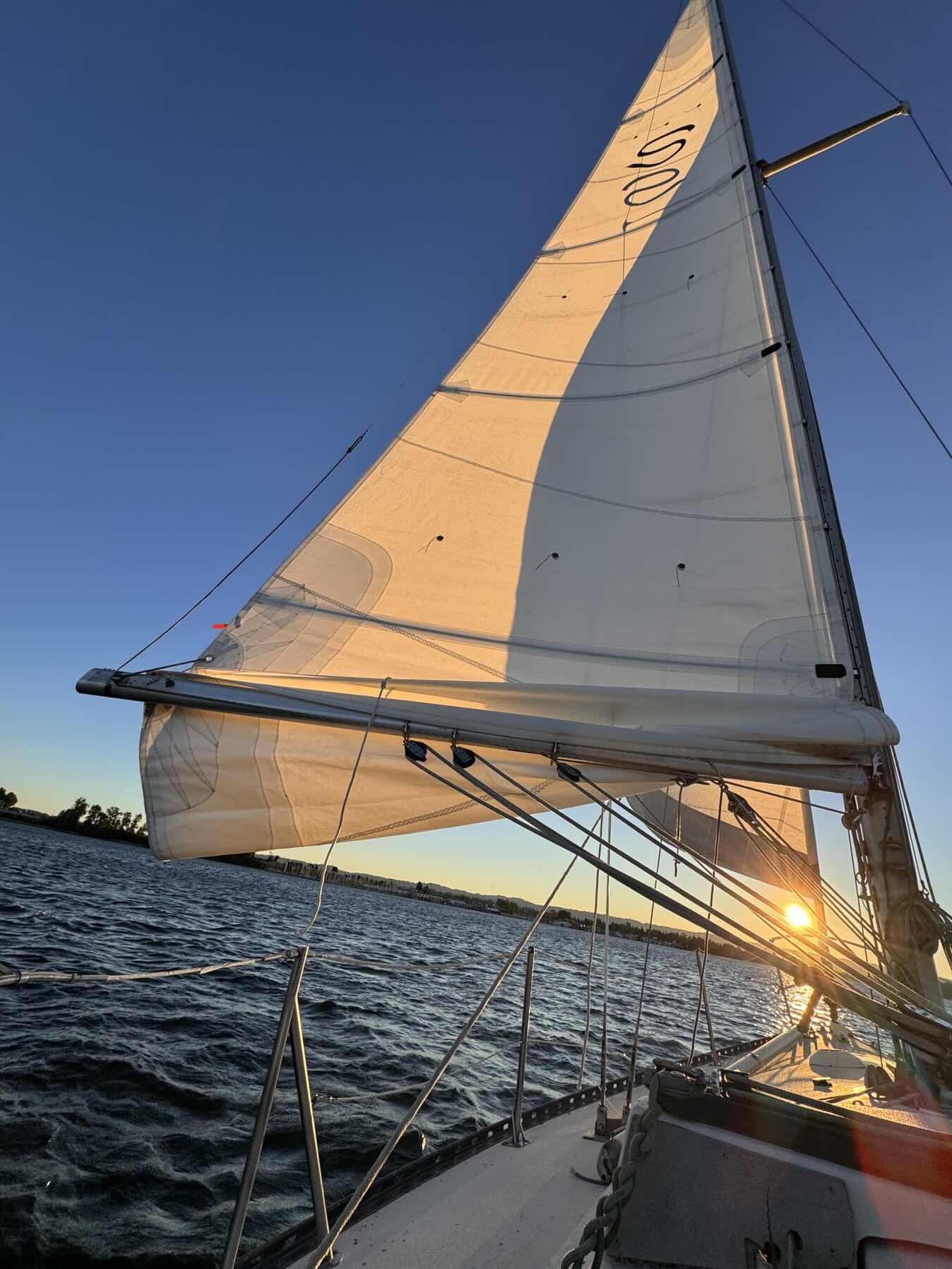 Sporty Columbia on For Sail_57943A9D-4880-42EE-B7E0-2347193FE42A