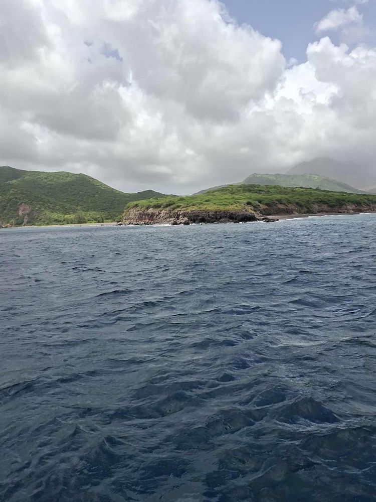 Voyage photo from Deshaies Little Bay Montserrat 