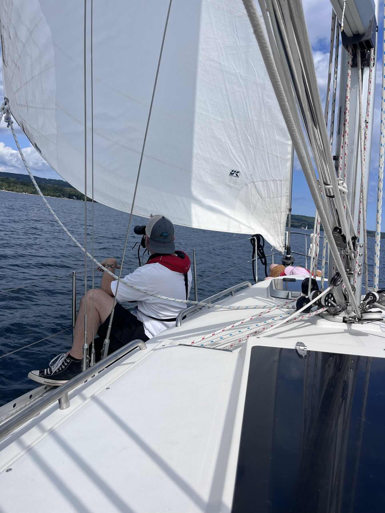 Discover sailing G1_239E8DB9-D105-448E-A898-EAEDC8F418AE