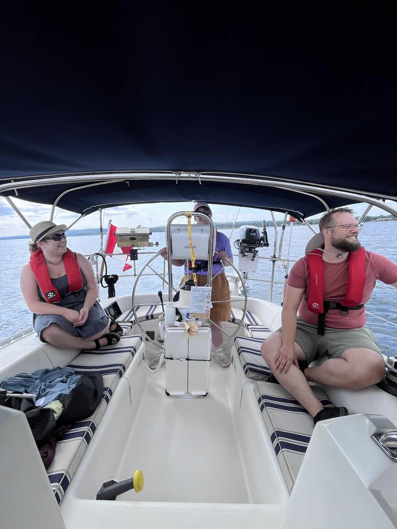 Discover sailing G1_50B6455B-A7CA-44B5-81B3-D699E5B67721