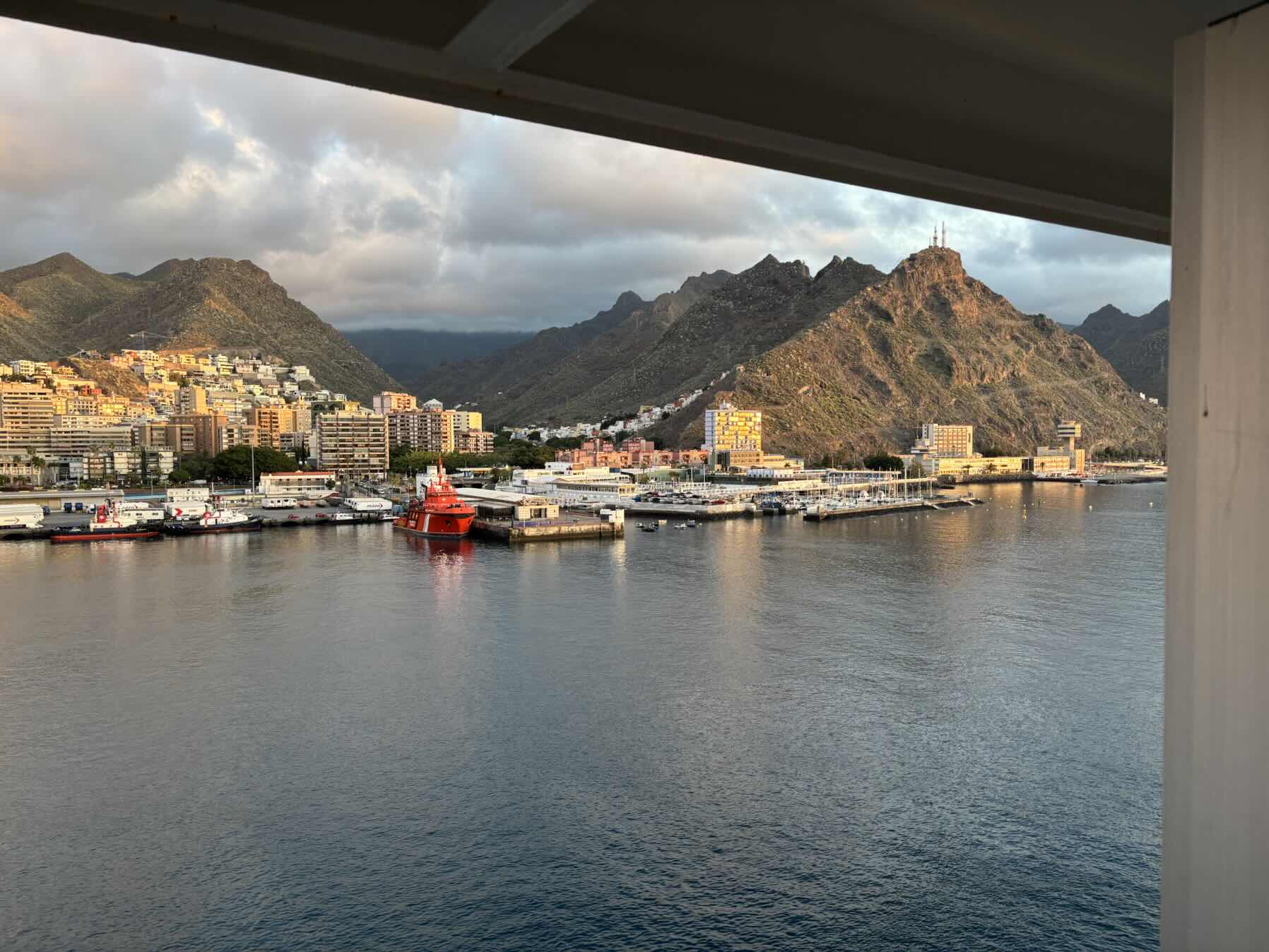Cabo Verde/ Tenerife_3092F91C-7879-4EAD-AA85-560A26D847B9