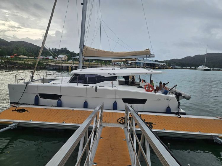 Voyage photo from Anse Lazio to Round Island