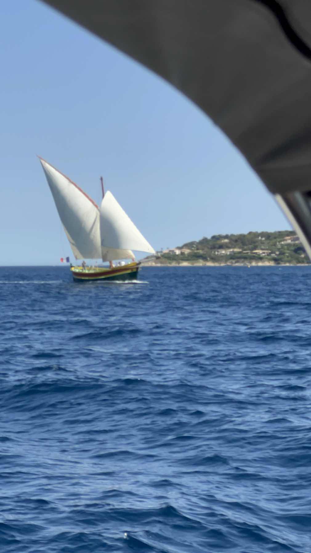 Voyage_7348BC99-6F52-4EEC-9AC1-829254C22789