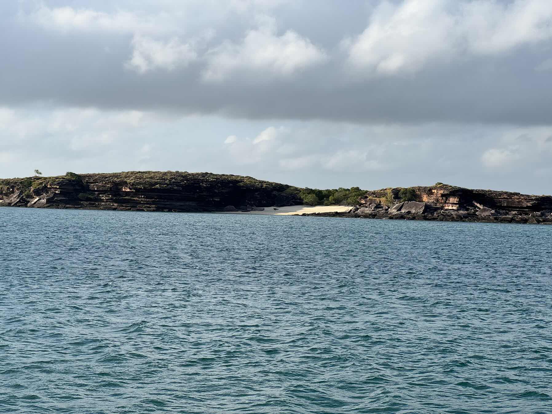 Darwin to Two Island Bay_73932213-D513-4870-85F2-A121AB6DA7D9