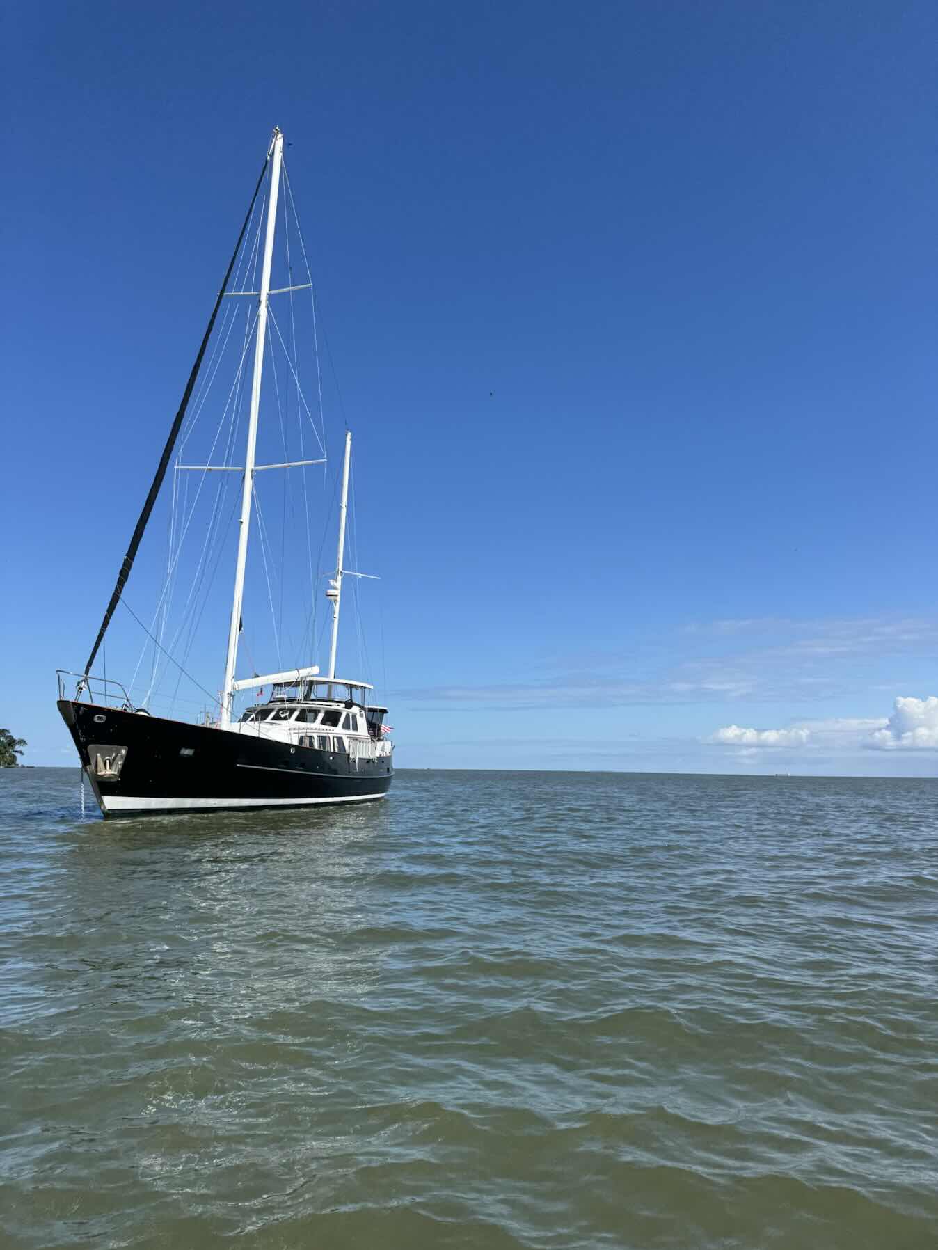 Deliver Lady to the Rio Dulce_C6B09B6A-DD24-472D-9A28-8FF9926FDFCB