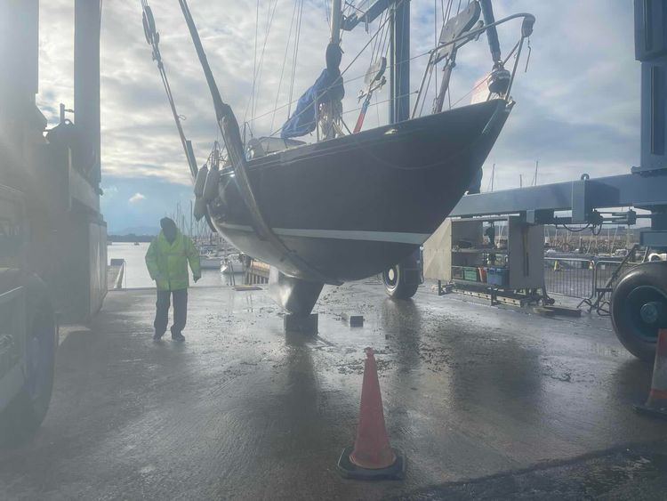 Voyage photo from Sapphire Rival 32 Lift