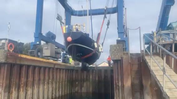 Voyage photo from Sapphire Rival 32 Lift