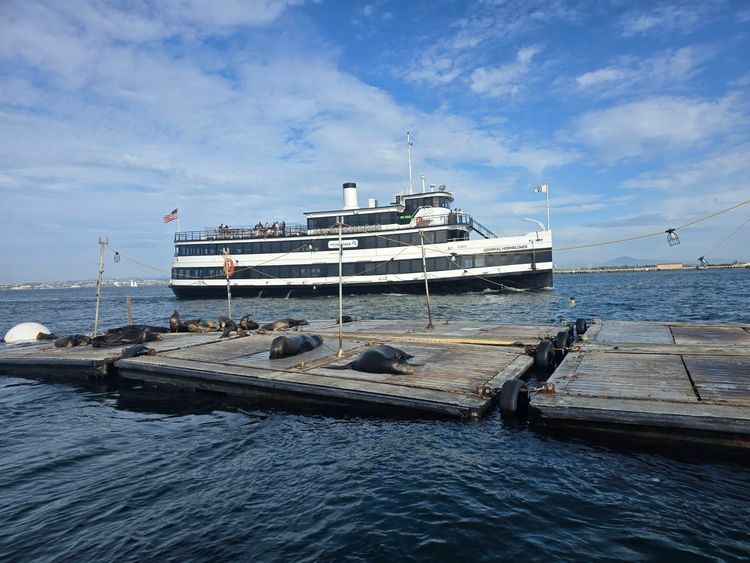 Voyage photo from emb with Bret on 664