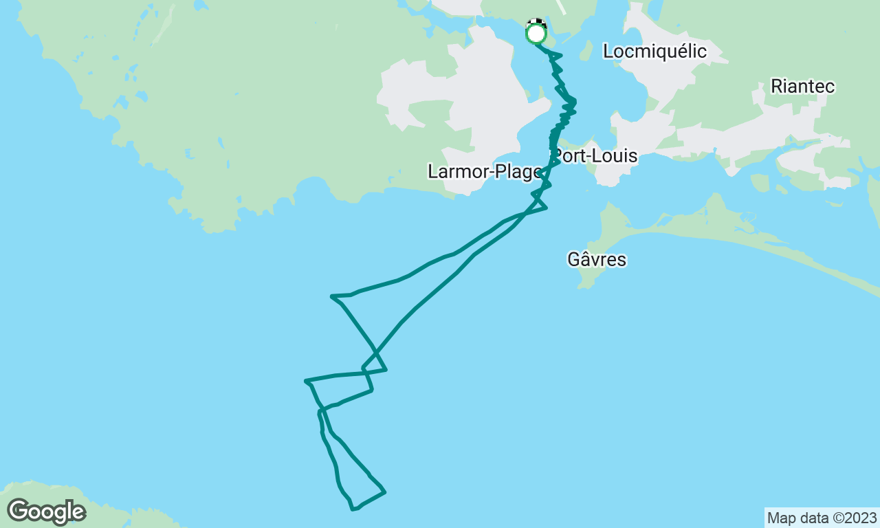 Helming is something else on a Maxi 650, in Brittany