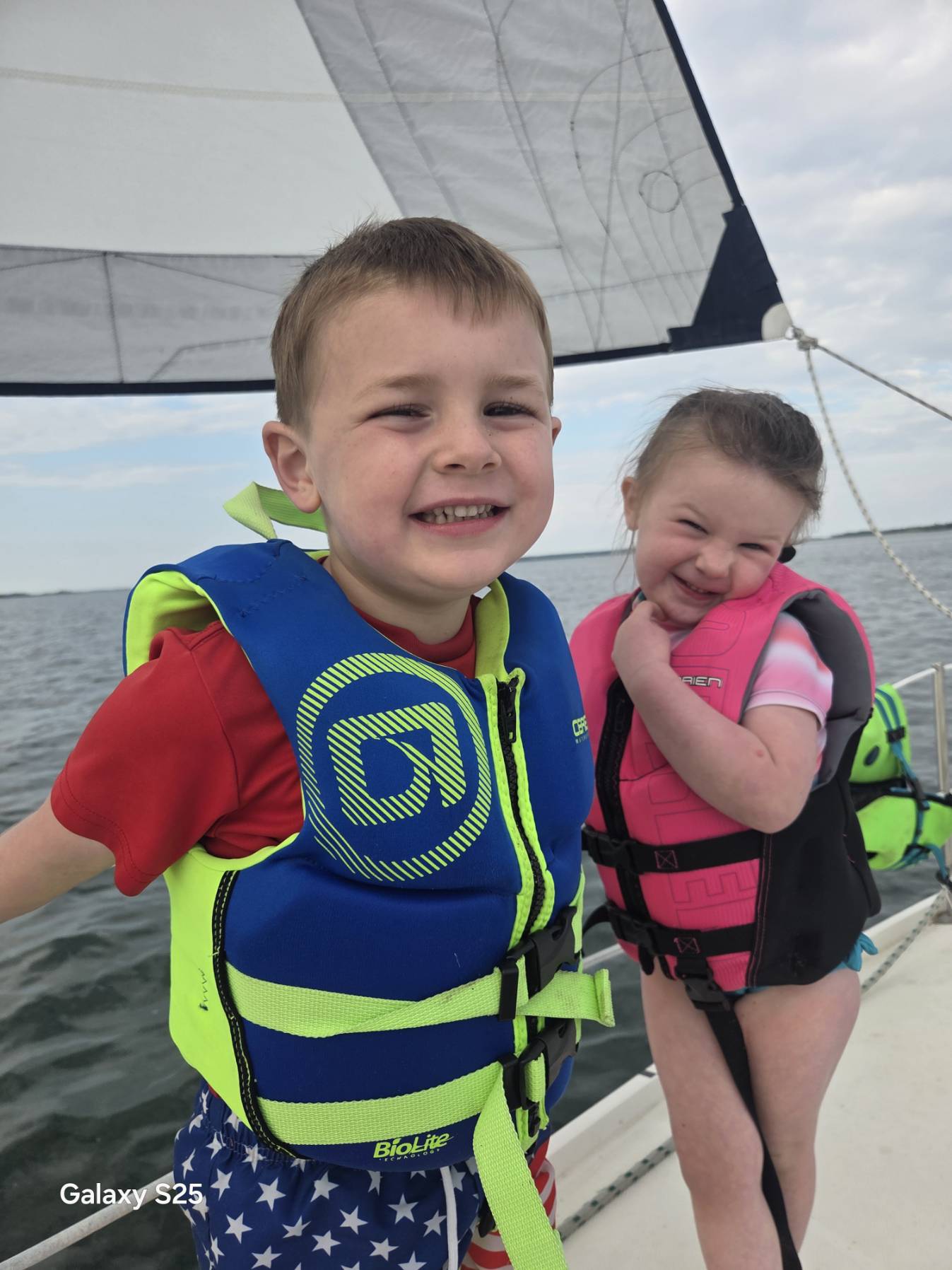 Evening cruise with the kids_F7239A4A-8AAE-40ED-9844-CD2A0D1142F8