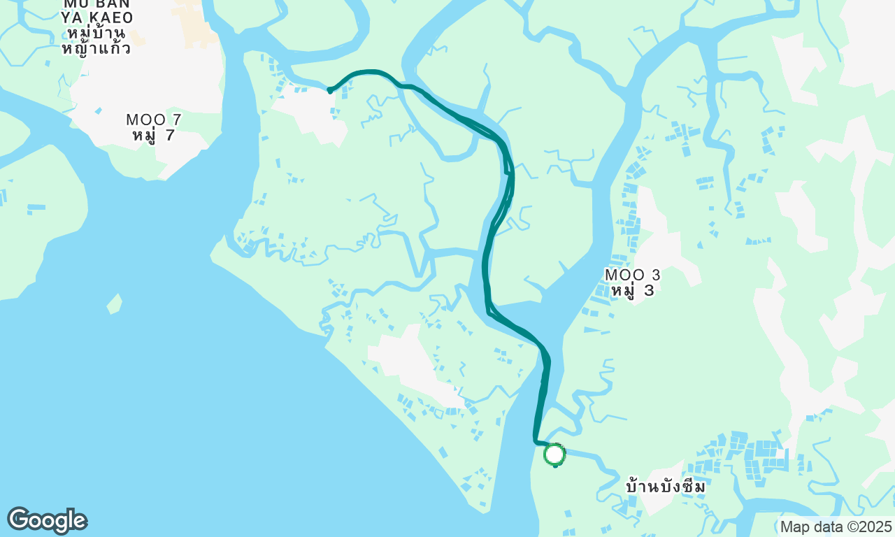 Motor dinghy to dinner 