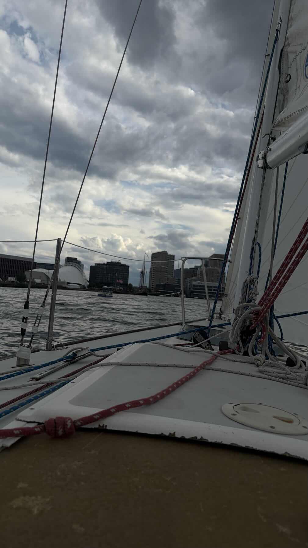 Light air Tall ship review _66584856-CF9C-4EAB-B0AB-7548C0B53D54