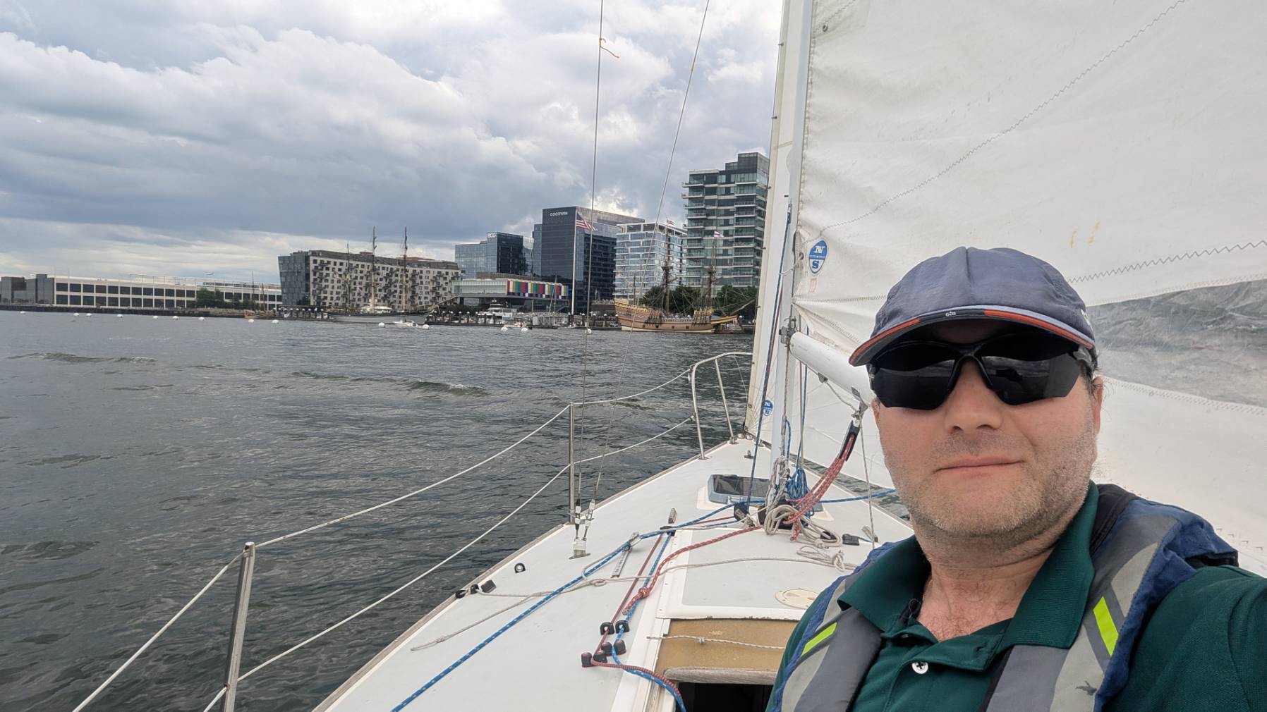 Light air Tall ship review _CFAD2F5C-6ABD-4E83-9C82-C295BBAD3593