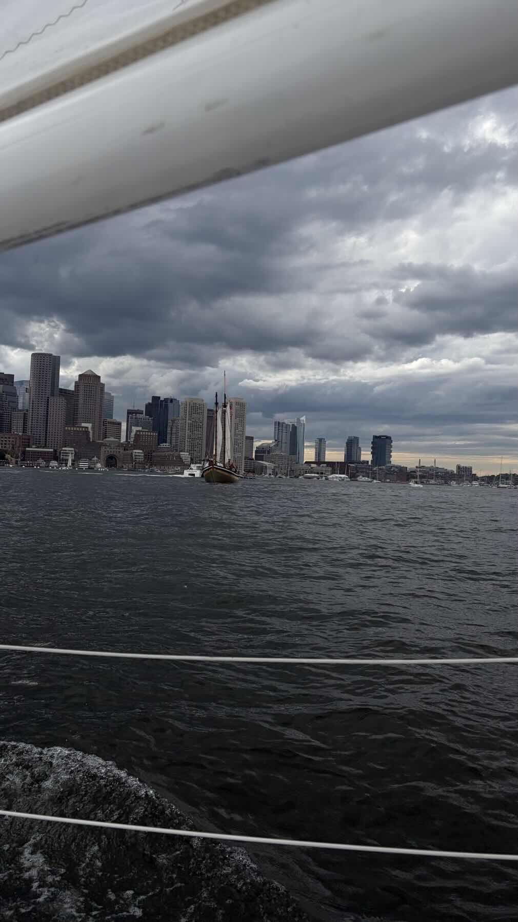 Light air Tall ship review _DB7AE06E-B8E4-42B4-83E3-4441EB7C46E3