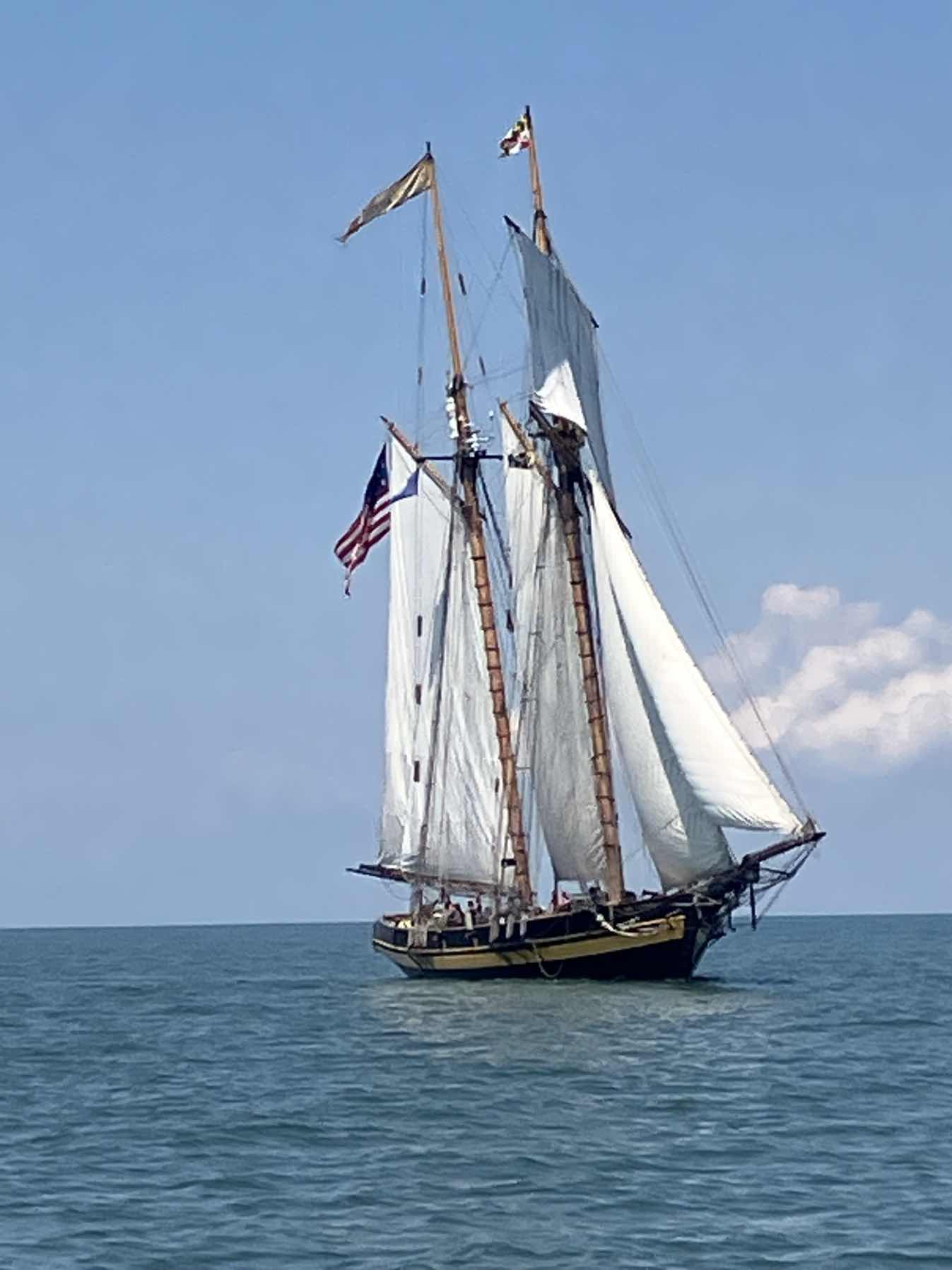 Deltaville -> Yorktown w Pride of Baltimore II chase_0530EA4A-C690-4385-B858-1E2CA339C914