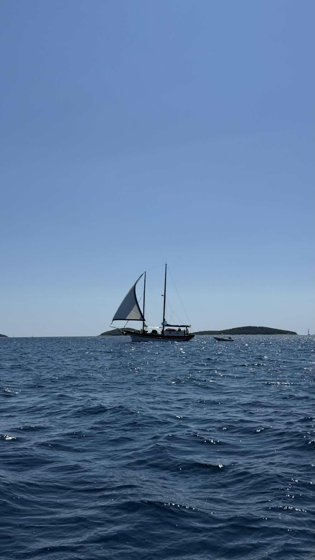 Voyage_3864E7C2-CAFB-48F2-B608-4024809BA54E
